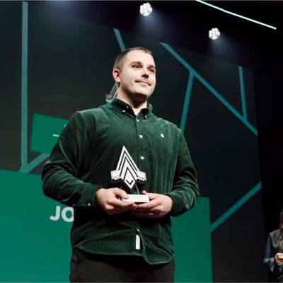 Productor audiovisual en Donostia Recibiendo Premio